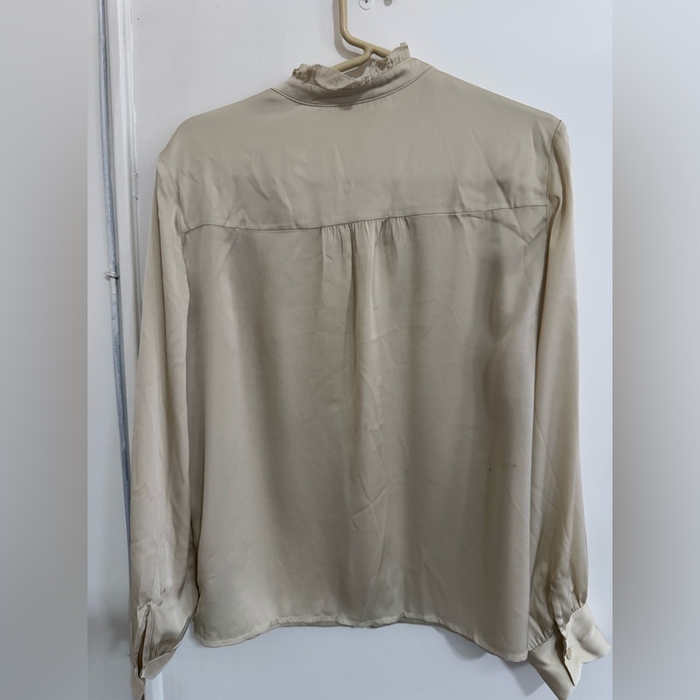 Elegant Cream Blouse size M button down silk shirt - Picture 2 of 8